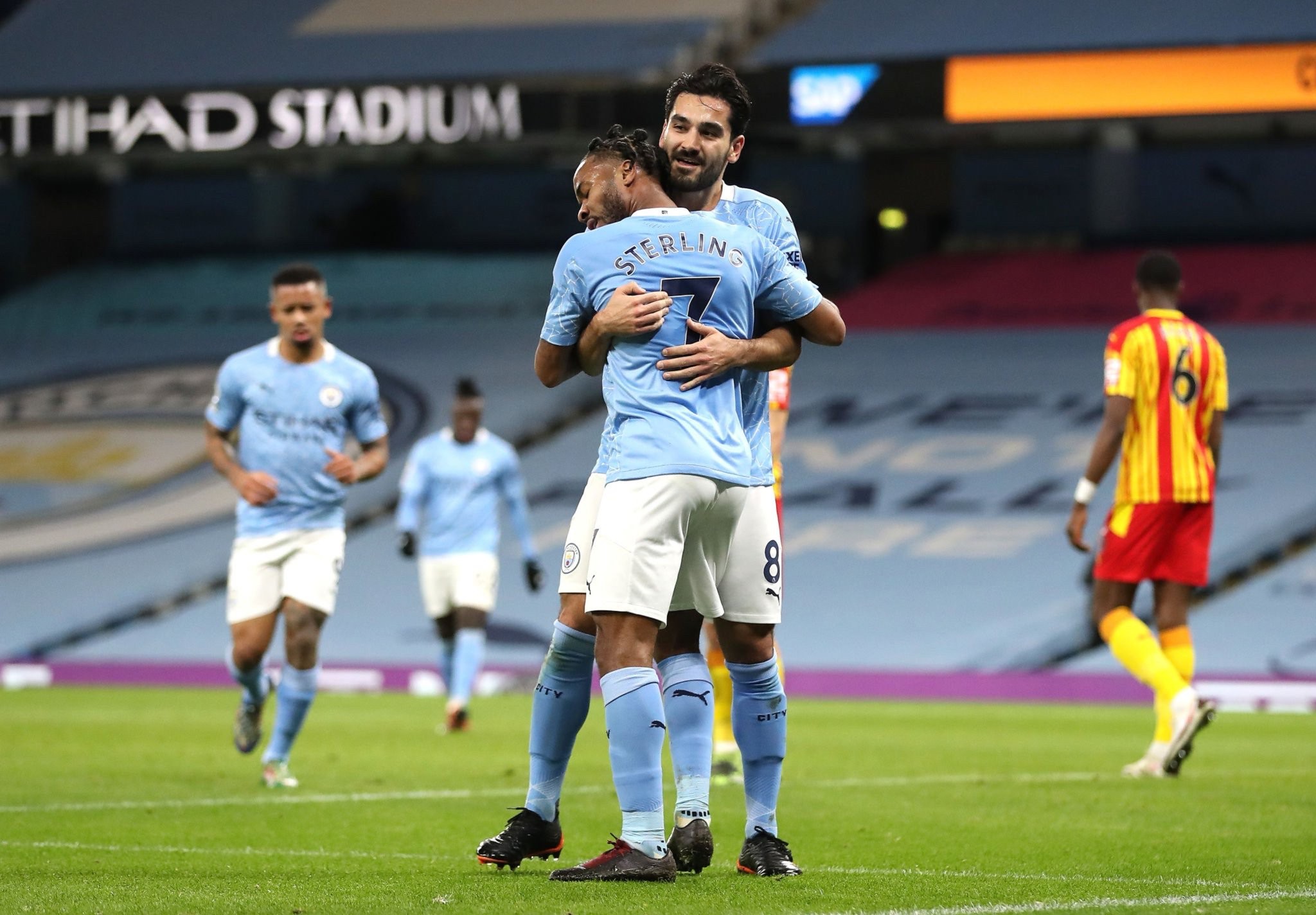 也显示了球 也显示了球